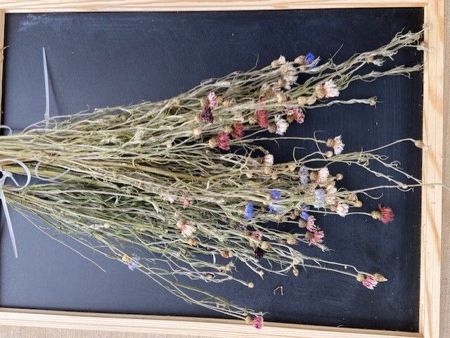 Dried flowers can add a vintage touch to your fall decor.